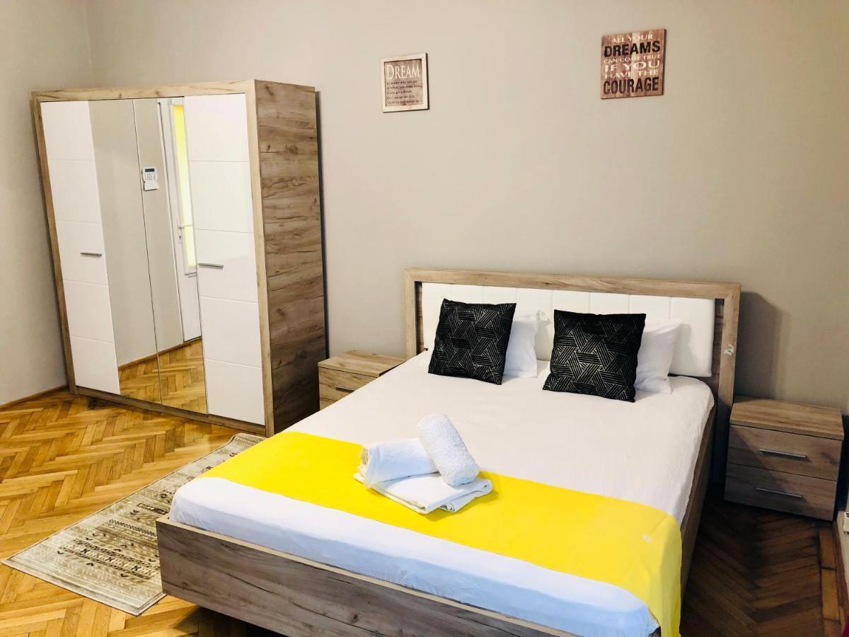 Ultra-Central Apartment Just In Union Squere Τιμισοάρα Εξωτερικό φωτογραφία